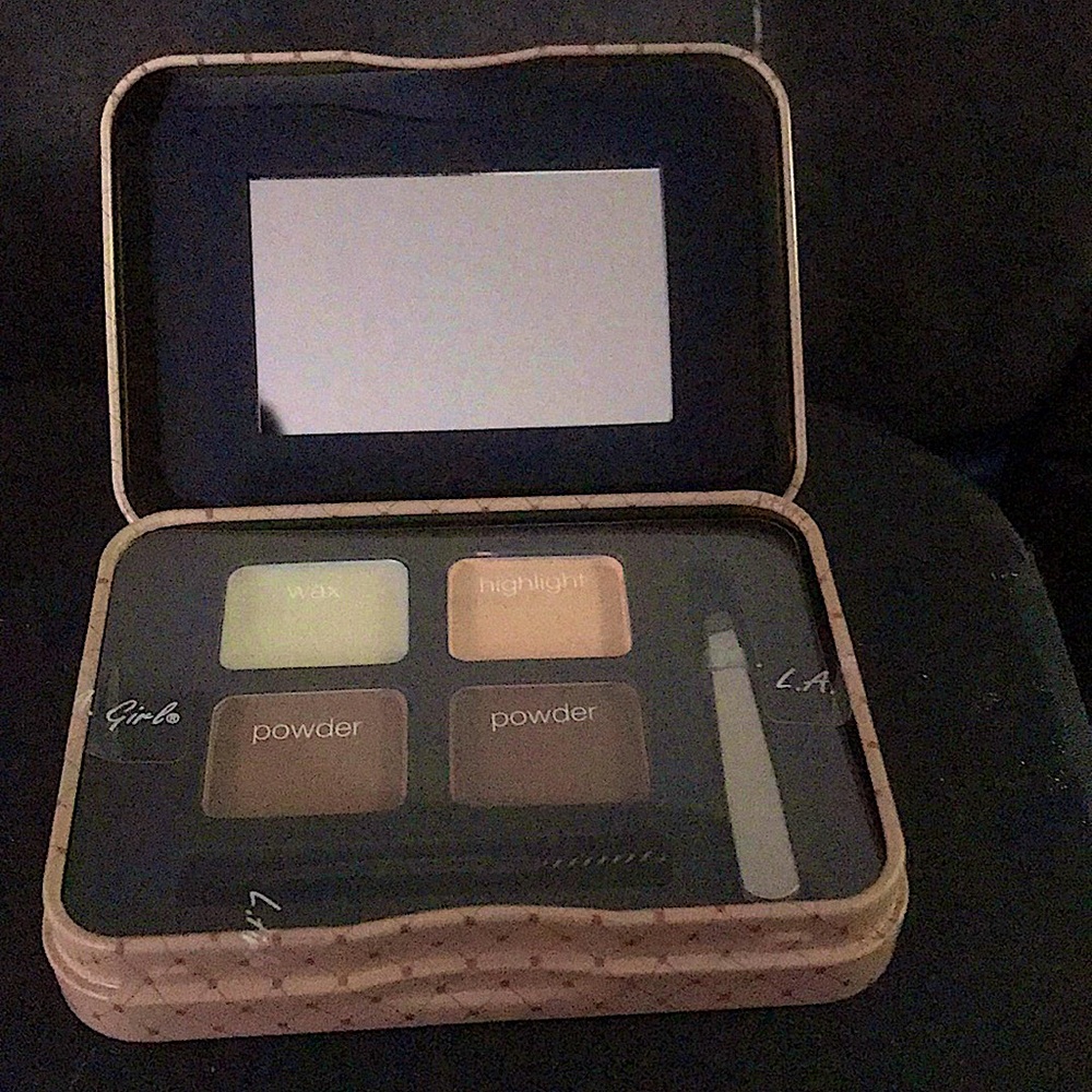 L.A Girl Eyebrow Kit